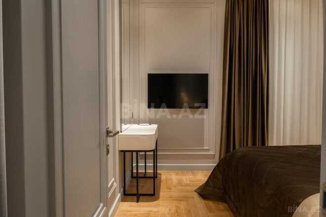 Satılır 3 otaqlı köhnə tikili 92 m², Sahil m., photo 14 from 32