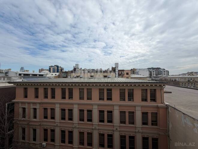 Satılır 3 otaqlı köhnə tikili 105 m², Sahil m., photo 11 from 23