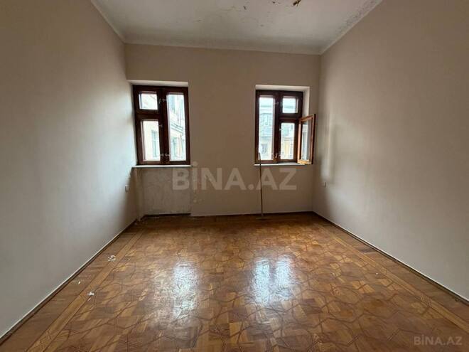 Satılır 3 otaqlı köhnə tikili 105 m², Sahil m., photo 18 from 23
