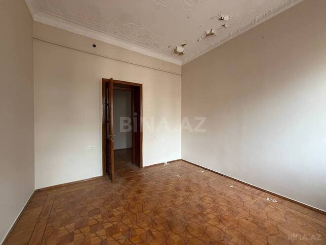 Satılır 3 otaqlı köhnə tikili 105 m², Sahil m., photo 13 from 23
