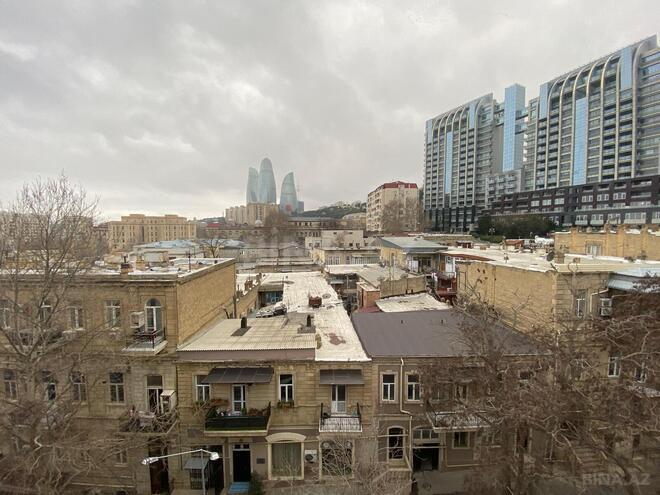 Satılır 4 otaqlı köhnə tikili 125 m², İçəri Şəhər m., photo 15 from 24