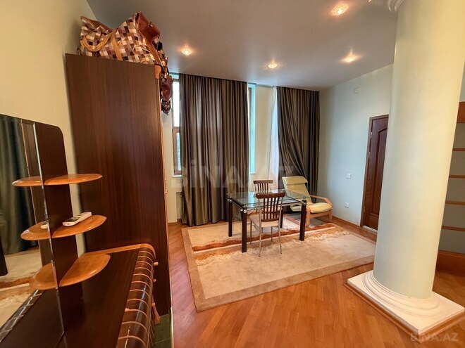 Satılır 6 otaqlı həyət evi/bağ evi 450 m², Novxanı q., photo 25 from 32