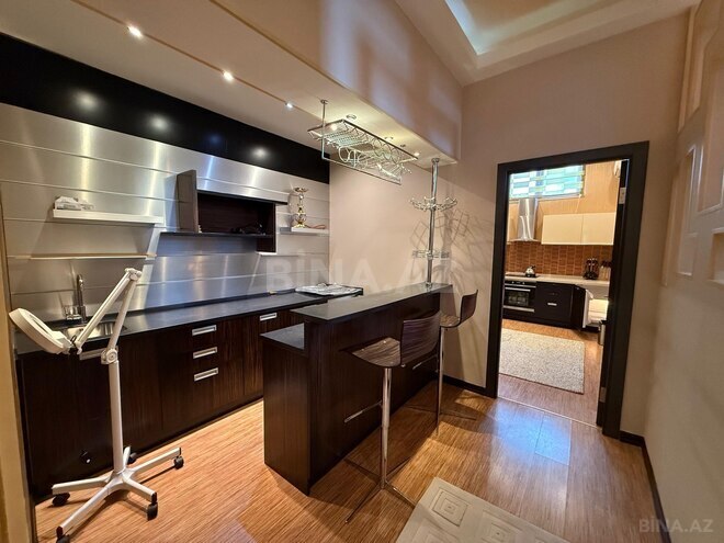 Satılır 6 otaqlı həyət evi/bağ evi 450 m², Novxanı q., photo 26 from 32