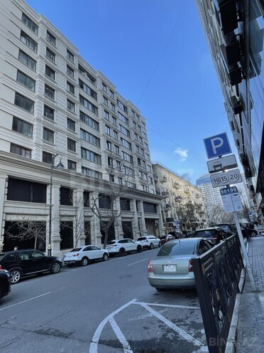 Satılır 3 otaqlı köhnə tikili 100 m², 28 May m., photo 1 from 17