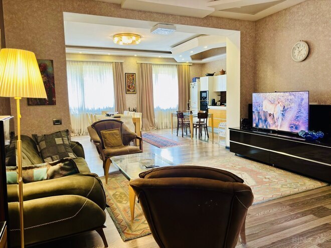 Satılır 3 otaqlı köhnə tikili 93 m², Nəsimi r., photo 3 from 16