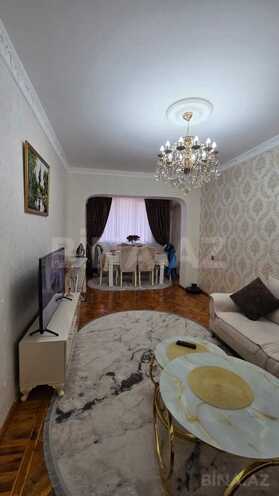 Satılır 4 otaqlı köhnə tikili 120 m², Yeni Yasamal q., photo 1 from 14