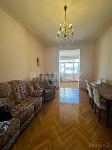 İcarəyə verilir 2 otaqlı köhnə tikili 65 m², 28 May m., photo 1 from 11