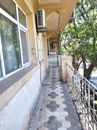 İcarəyə verilir 4 otaqlı köhnə tikili 110 m², 28 May m., photo 21 from 32