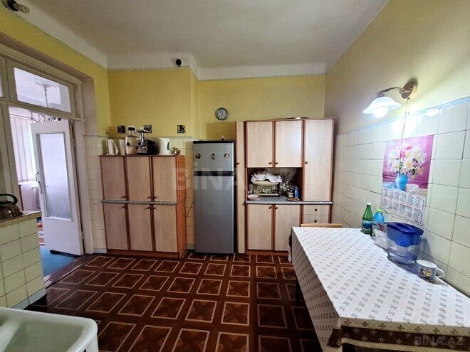 İcarəyə verilir 4 otaqlı köhnə tikili 110 m², 28 May m., photo 30 from 32