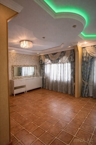 Satılır 4 otaqlı köhnə tikili 100 m², Neftçilər m., photo 1 from 14