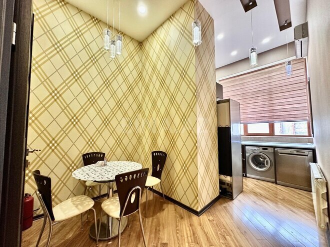 Сдаётся 3-комн. вторичка 110 м², м. Ичеришехер, photo 10 from 18