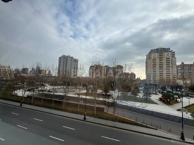 Satılır 3 otaqlı köhnə tikili 115 m², Sahil m., photo 11 from 22