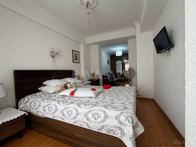 Satılır 3 otaqlı köhnə tikili 115 m², Sahil m., photo 12 from 22