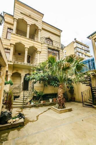 İcarəyə verilir 9 otaqlı həyət evi/bağ evi 720 m², Gənclik m., photo 3 from 30