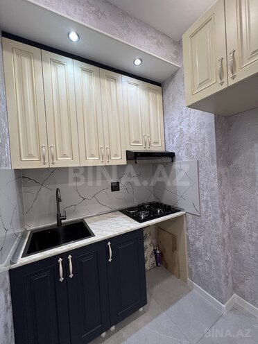 Продаётся 2-комн. новостройка 42 м², м. Кара Караев, photo 1 from 17