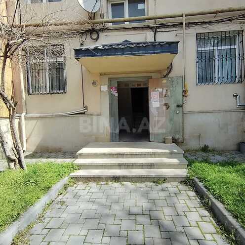 Satılır 2 otaqlı köhnə tikili 60 m², Qara Qarayev m., photo 14 from 32