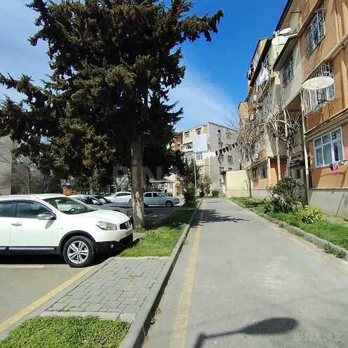 Satılır 2 otaqlı köhnə tikili 60 m², Qara Qarayev m., photo 18 from 32