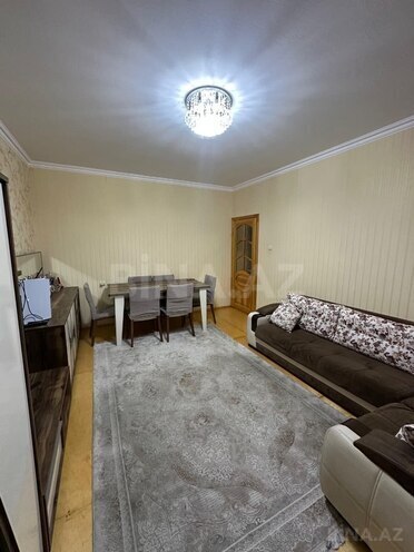 Продаётся 3-комн. вторичка 70 м², photo 1 from 12