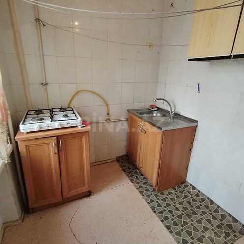 Satılır 2 otaqlı köhnə tikili 60 m², Qara Qarayev m., photo 10 from 32