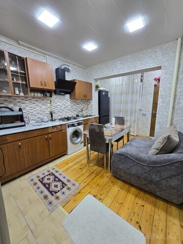 Satılır 2 otaqlı köhnə tikili 65 m², İnşaatçılar m., photo 5 from 17