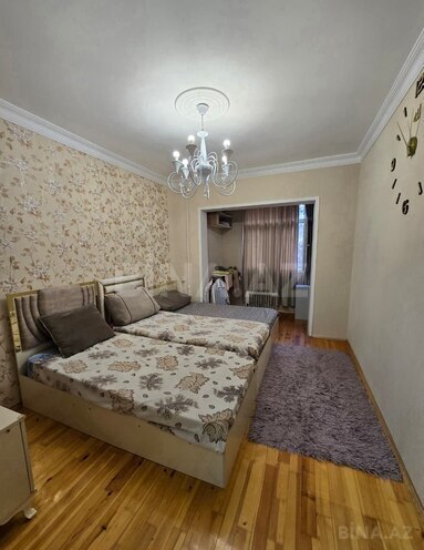 Satılır 2 otaqlı köhnə tikili 65 m², İnşaatçılar m., photo 15 from 17