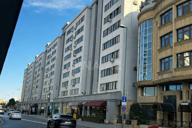 Satılır 3 otaqlı köhnə tikili 75 m², Nərimanov r., photo 1 from 11