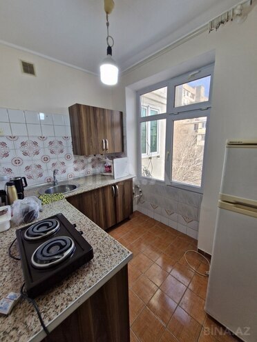 Satılır 1 otaqlı köhnə tikili 40 m², Gənclik m., photo 7 from 10
