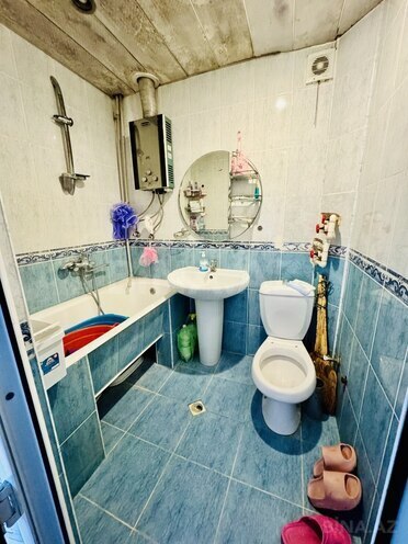 Satılır 2 otaqlı köhnə tikili 60 m², Qara Qarayev m., photo 9 from 10