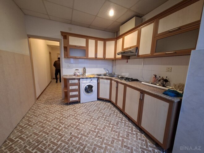 Продаётся 2-комн. вторичка 65 м², Ясамальский р., photo 16 from 21