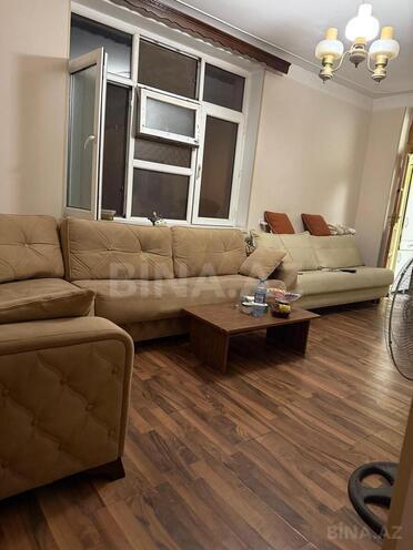 Продаётся 2-комн. вторичка 47 м², пос. Бакиханова, photo 1 from 12