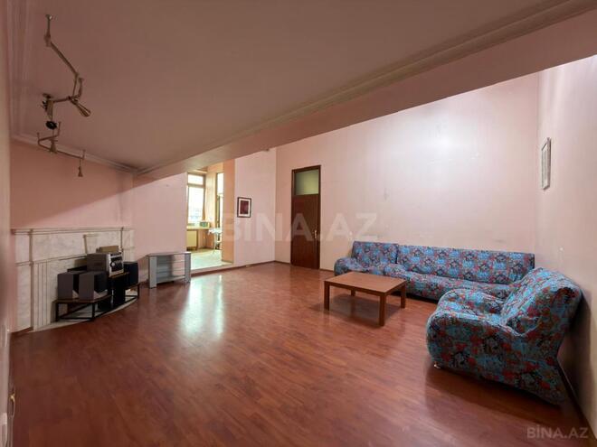 Satılır 4 otaqlı köhnə tikili 111 m², Sahil m., photo 12 from 28