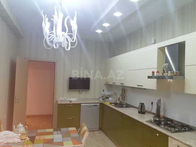 İcarəyə verilir 4 otaqlı yeni tikili 190 m², 28 May m., photo 14 from 26