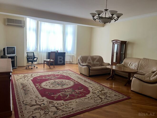 İcarəyə verilir 3 otaqlı yeni tikili 150 m², Nizami m., photo 3 from 10