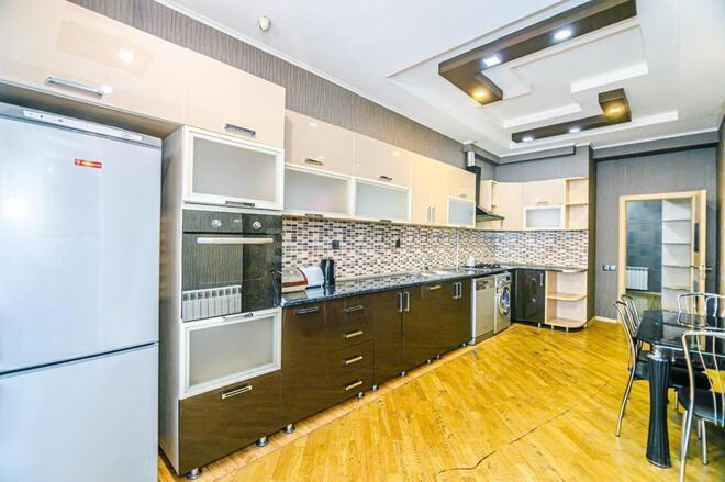 Сдаётся 2-комн. новостройка 90 м², м. Низами, photo 11 from 23