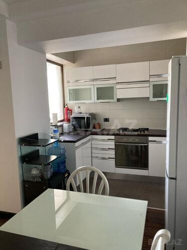 Satılır 3 otaqlı köhnə tikili 122 m², 28 May m., photo 20 from 21