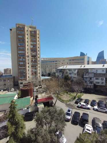 Satılır 3 otaqlı köhnə tikili 75 m², Yasamal r., photo 15 from 17