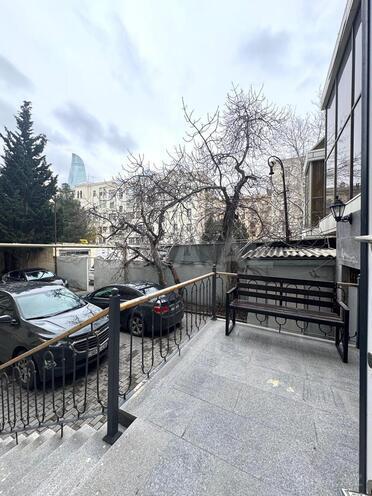 Satılır 2 otaqlı köhnə tikili 64 m², Sahil m., photo 20 from 23