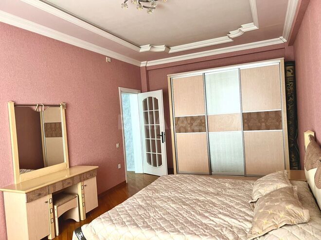 Сдаётся 3-комн. новостройка 130 м², м. Низами, photo 11 from 14