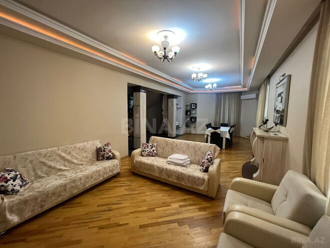 Satılır 7 otaqlı həyət evi/bağ evi 500 m², Badamdar q., photo 3 from 24