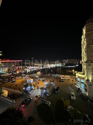 Satılır 2 otaqlı köhnə tikili 55 m², Gənclik m., photo 1 from 11