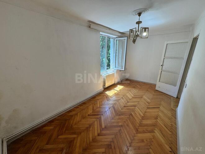 Продаётся 2-комн. вторичка 42 м², м. Элмляр Академиясы, photo 7 from 12