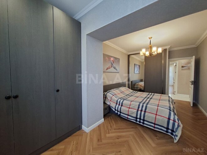 Продаётся 3-комн. вторичка 70 м², м. Элмляр Академиясы, photo 10 from 17