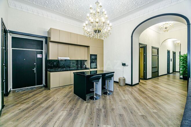 İcarəyə verilir 7 otaqlı köhnə tikili 250 m², 28 May m., photo 4 from 31