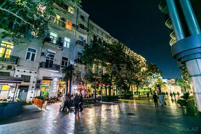 İcarəyə verilir 7 otaqlı köhnə tikili 250 m², 28 May m., photo 23 from 31