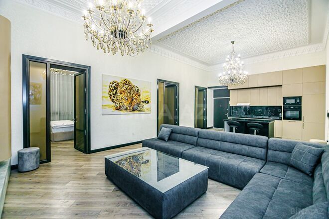 İcarəyə verilir 7 otaqlı köhnə tikili 250 m², 28 May m., photo 18 from 31