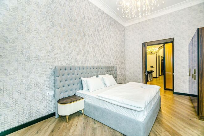 İcarəyə verilir 7 otaqlı köhnə tikili 250 m², 28 May m., photo 14 from 31