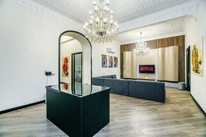 İcarəyə verilir 7 otaqlı köhnə tikili 250 m², 28 May m., photo 5 from 31