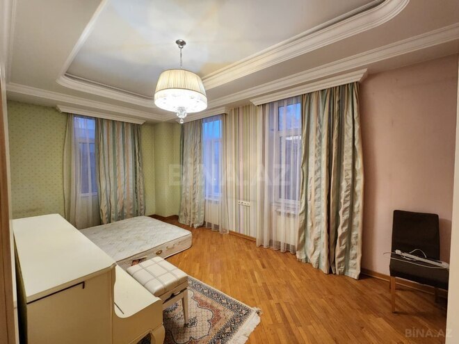 İcarəyə verilir 4 otaqlı yeni tikili 185 m², 28 May m., photo 10 from 16