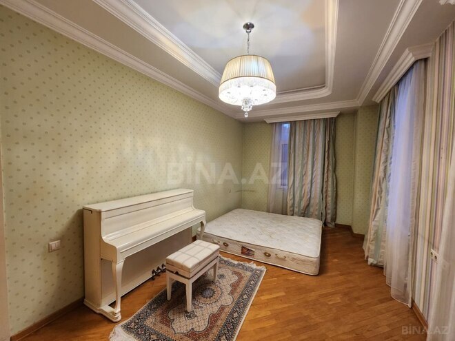 İcarəyə verilir 4 otaqlı yeni tikili 185 m², 28 May m., photo 11 from 16