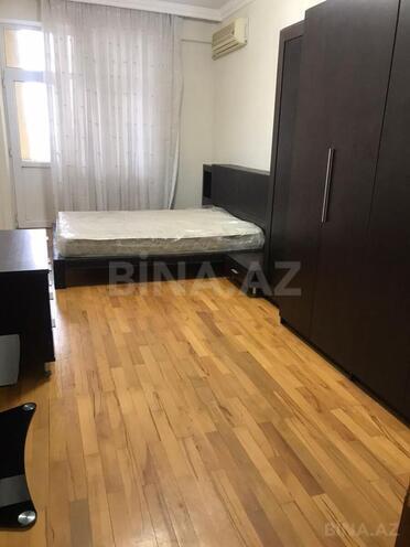 Сдаётся 3-комн. новостройка 150 м², м. Низами, photo 10 from 18